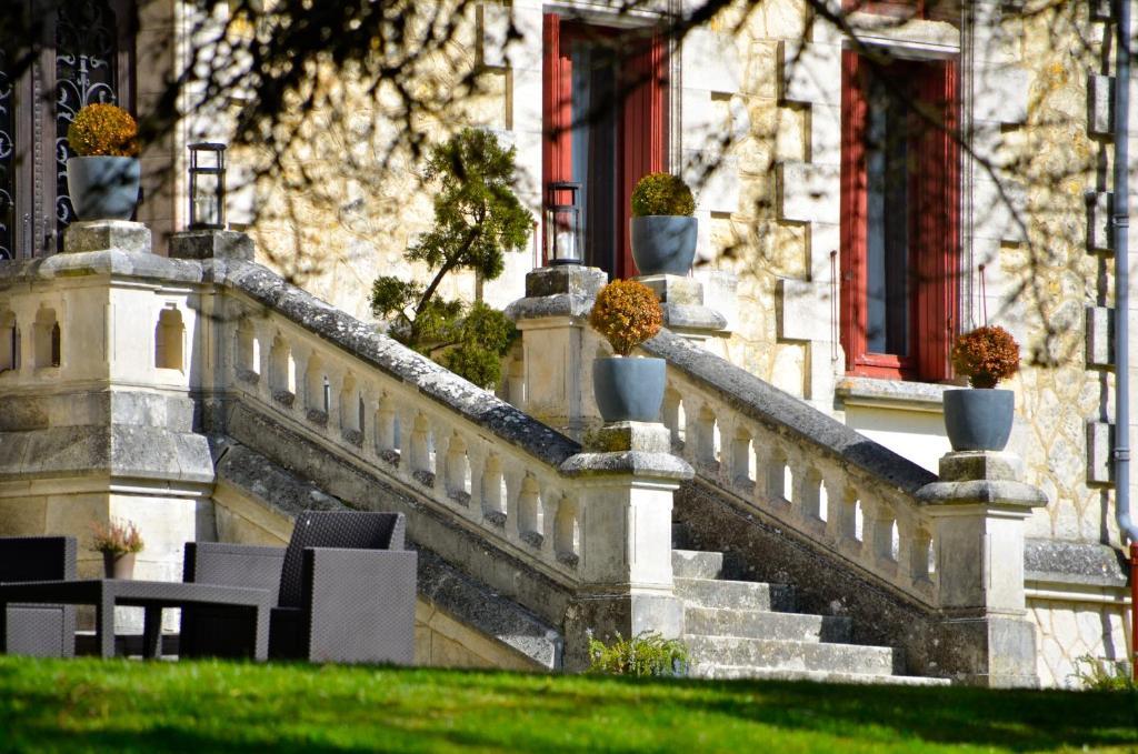 Chateau La Thuiliere Saint-Front-de-Pradoux ภายนอก รูปภาพ